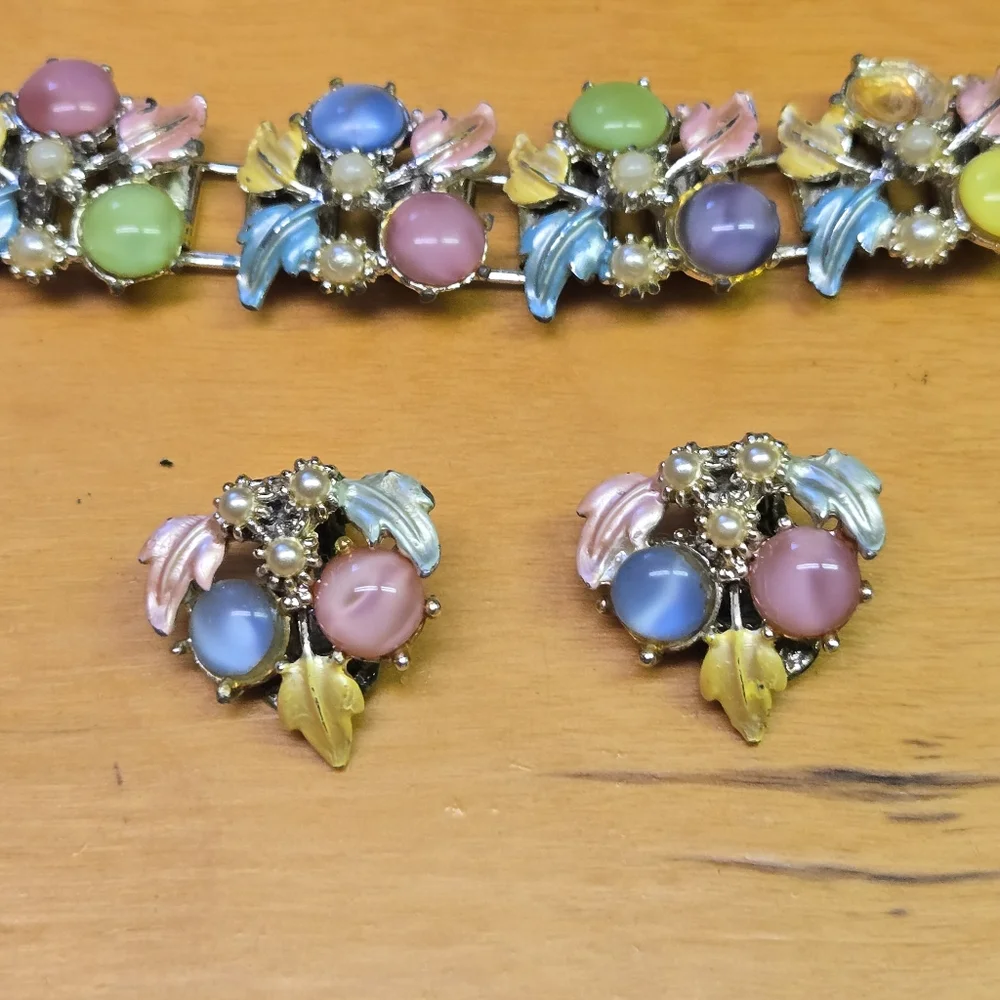 Vintage colorful clip on earrings & bracelet
